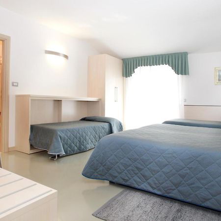 Hotel Miorelli Torbole Sul Garda Екстериор снимка