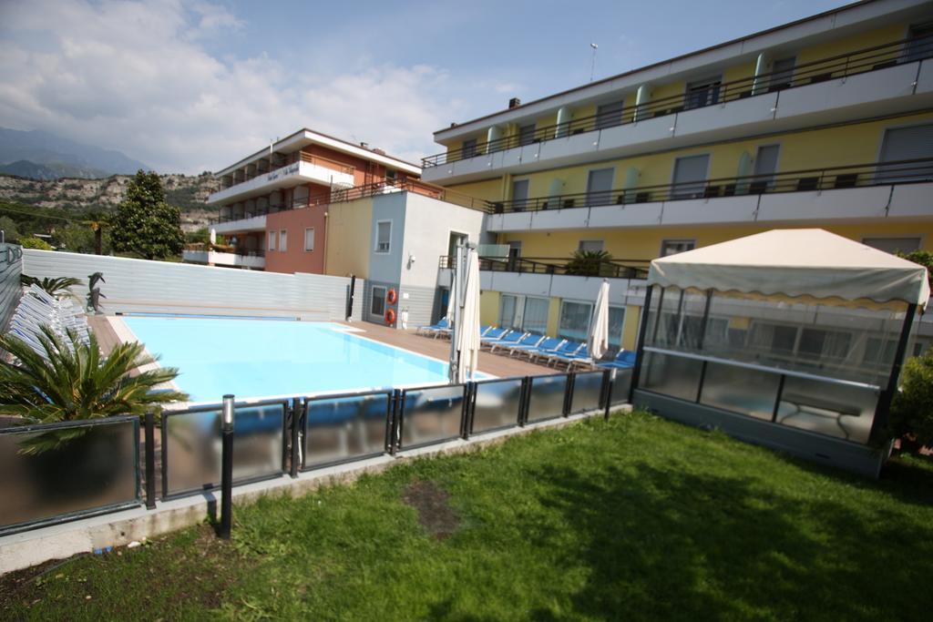 Hotel Miorelli Torbole Sul Garda Екстериор снимка