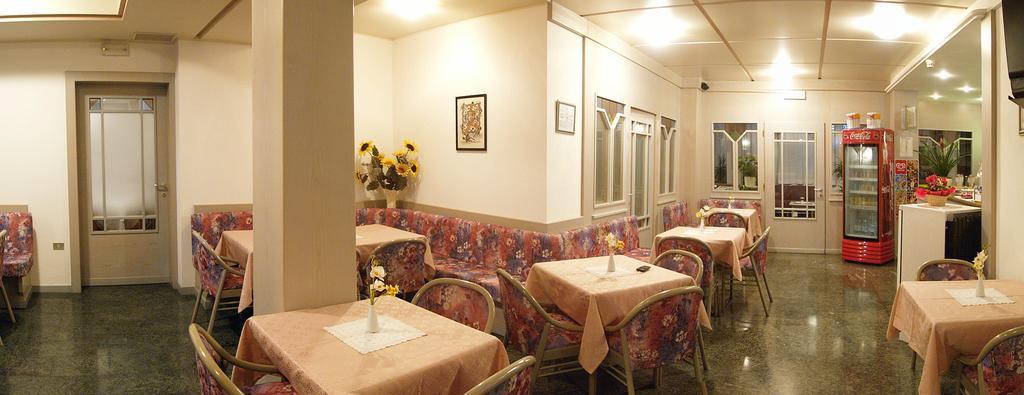 Hotel Miorelli Torbole Sul Garda Екстериор снимка