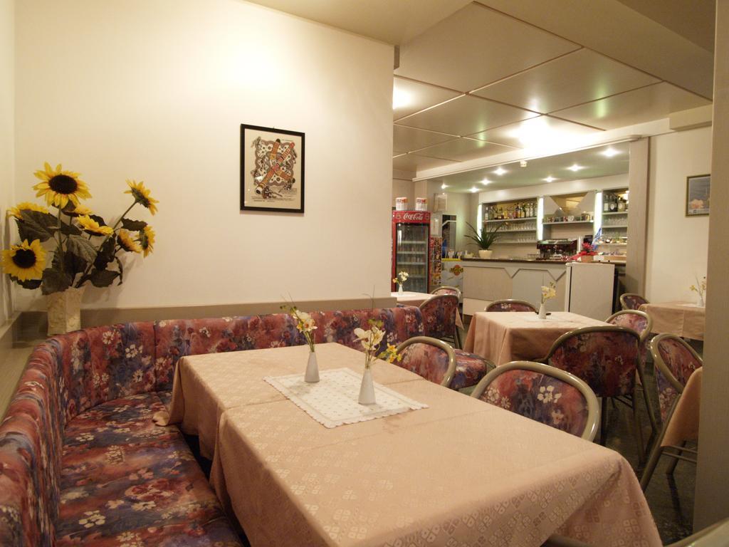 Hotel Miorelli Torbole Sul Garda Екстериор снимка