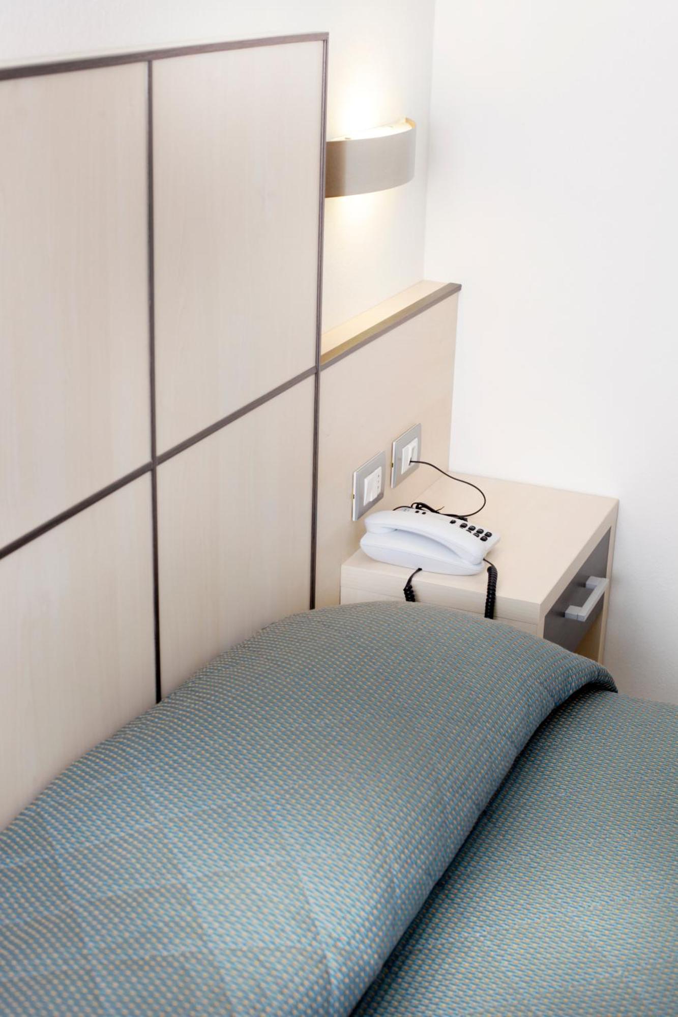 Hotel Miorelli Torbole Sul Garda Екстериор снимка
