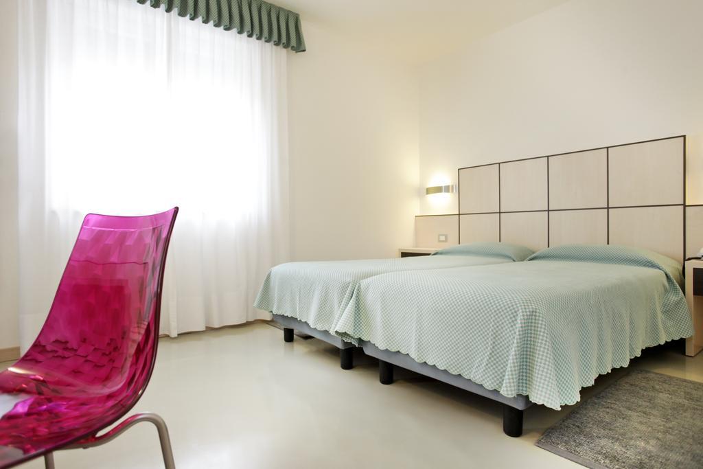 Hotel Miorelli Torbole Sul Garda Екстериор снимка